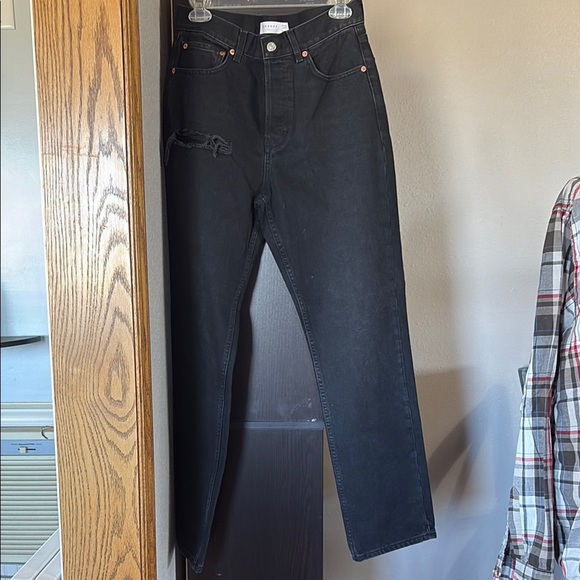 NWOT Top Shop Dad Women’s Size 28x32 Black Button-Fly Distressed Jeans - Picture 1 of 4